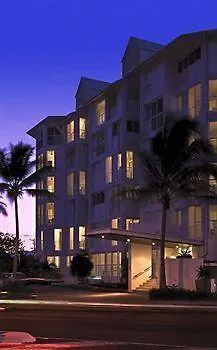 201 Lake Street Cairns Resort